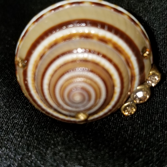 Costume Jewelry seashell design ring - Picture 11 of 12